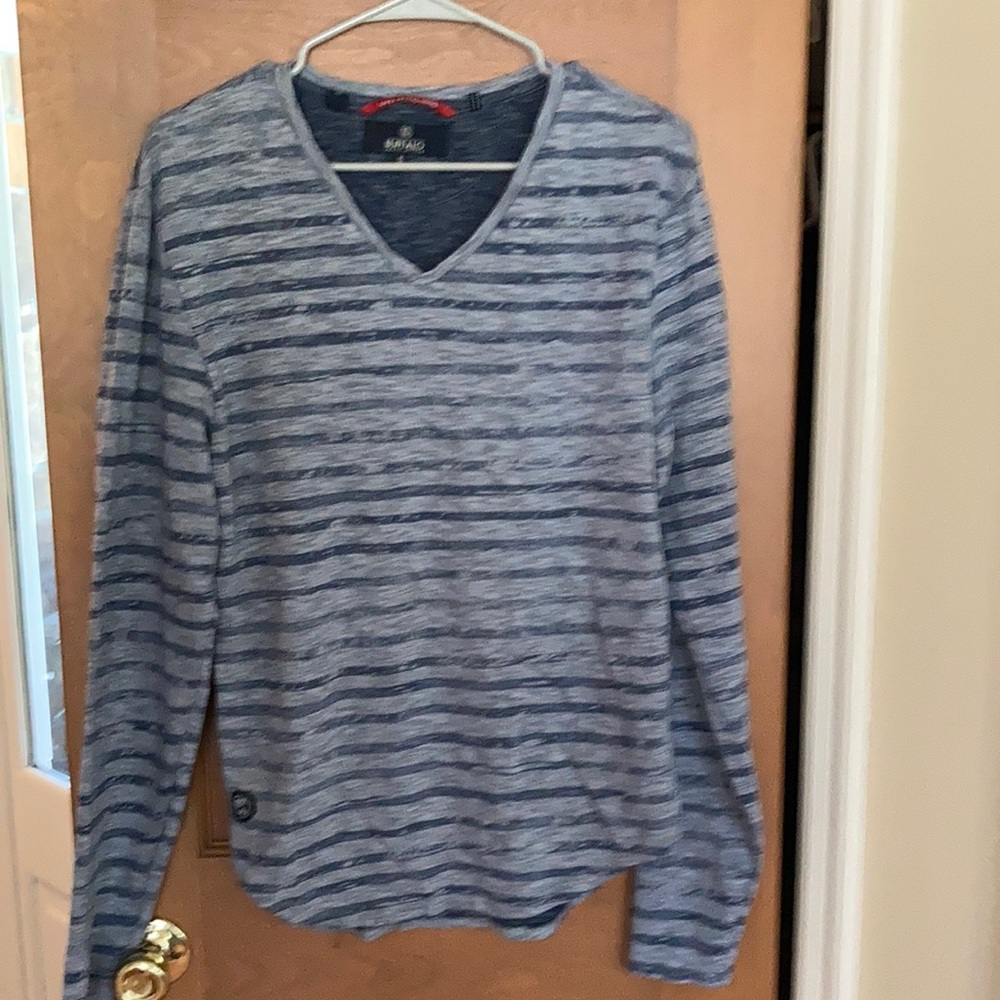 Men’s great v neck striped pull over